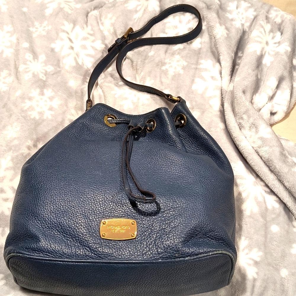 Michael Kors Pebbled Leather Bucket Bag, drawstring, magnetic closure, see pics